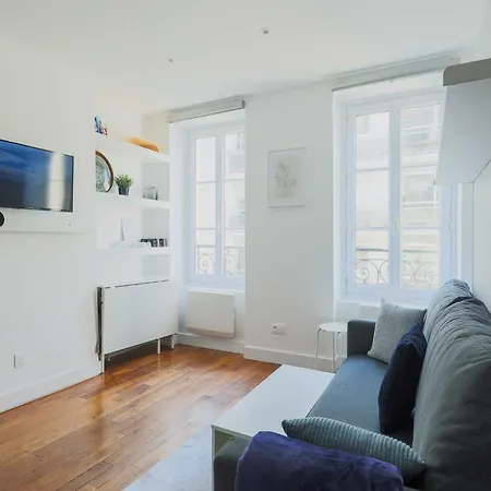 Modern -1br-3p-ternes 아파트