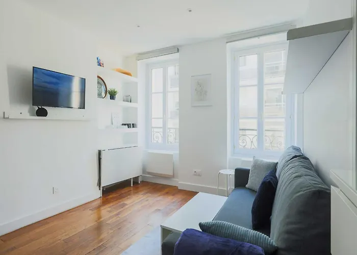 Modern -1br-3p-ternes Appartement