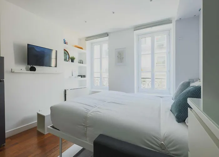 Апартаменты Modern -1br-3p-ternes
