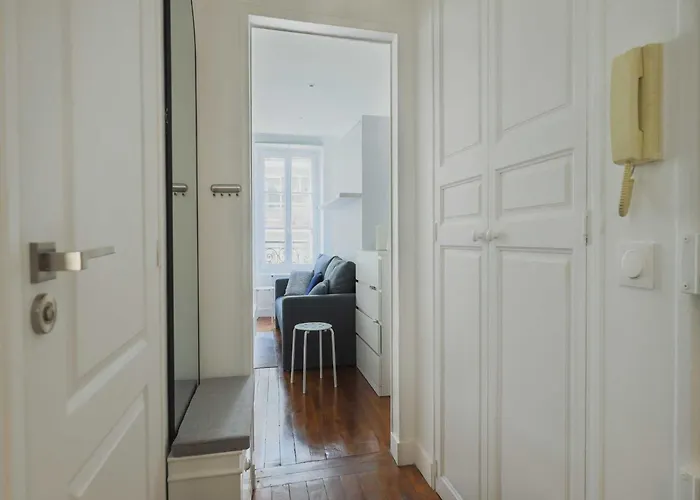 Modern -1br-3p-ternes * Parigi